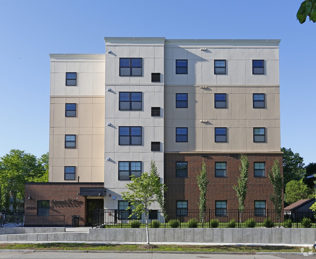 Grand & Finn Apartments - Grand & Finn Apartments