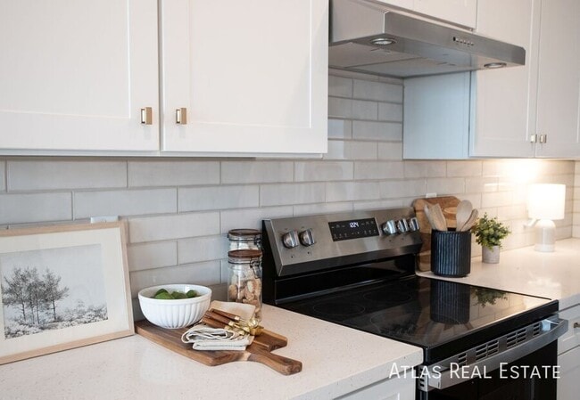 Photo - 1112 W Villa Theresa Dr