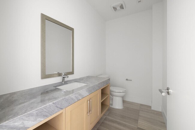 Photo - Luxurious Ritz-Carlton Residences