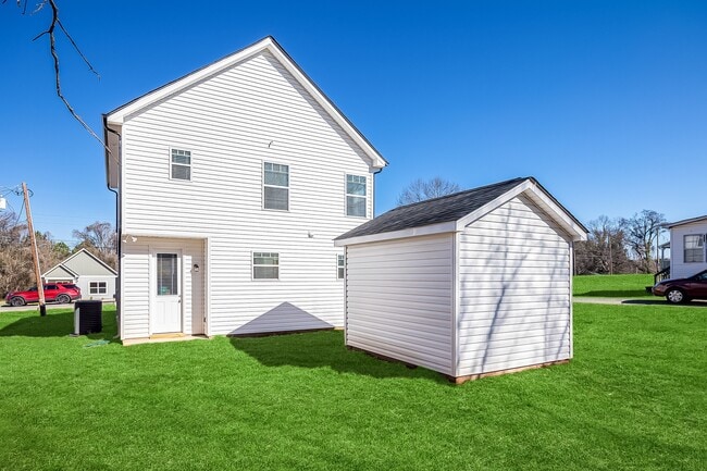 Photo - 913 W Virginia Ave