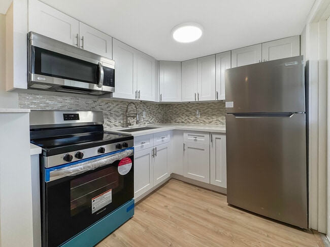 Photo - 2213 NE 1st Ct Unit 204