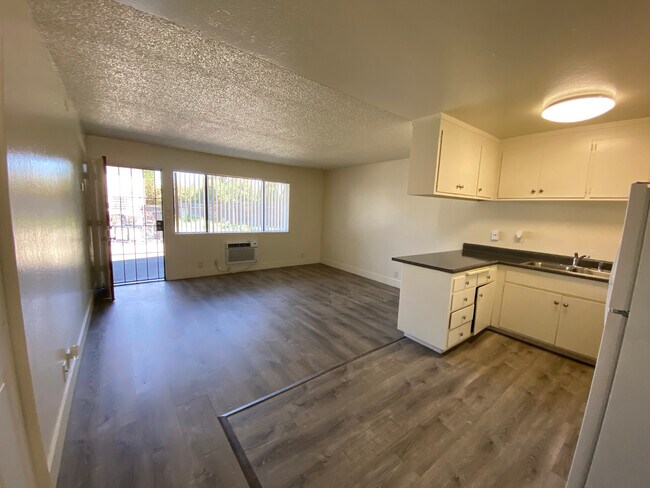 Photo - Bel Air Arms Apartments