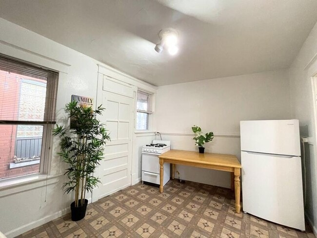 Photo - 2751 Pestalozzi St Unit 1E