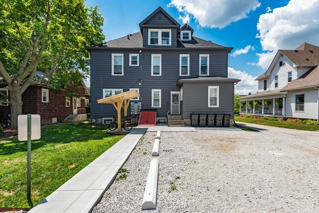 Photo - 509 N Meridian St Unit 3