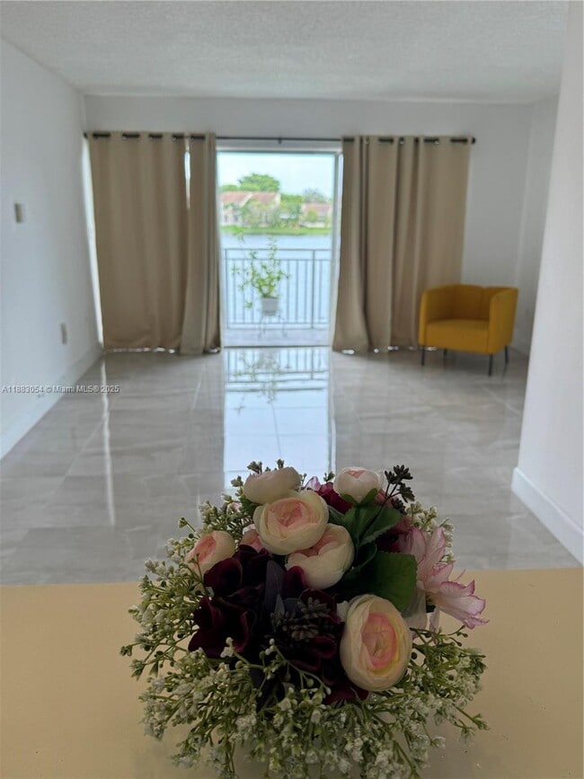 Building Photo - 9363 Fontainebleau Blvd Unit H212 Rental