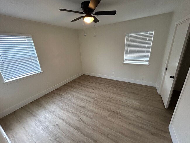 Photo - 1115 Westmoreland Dr