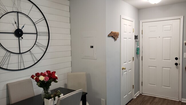 Photo - 3030 Barrymore St