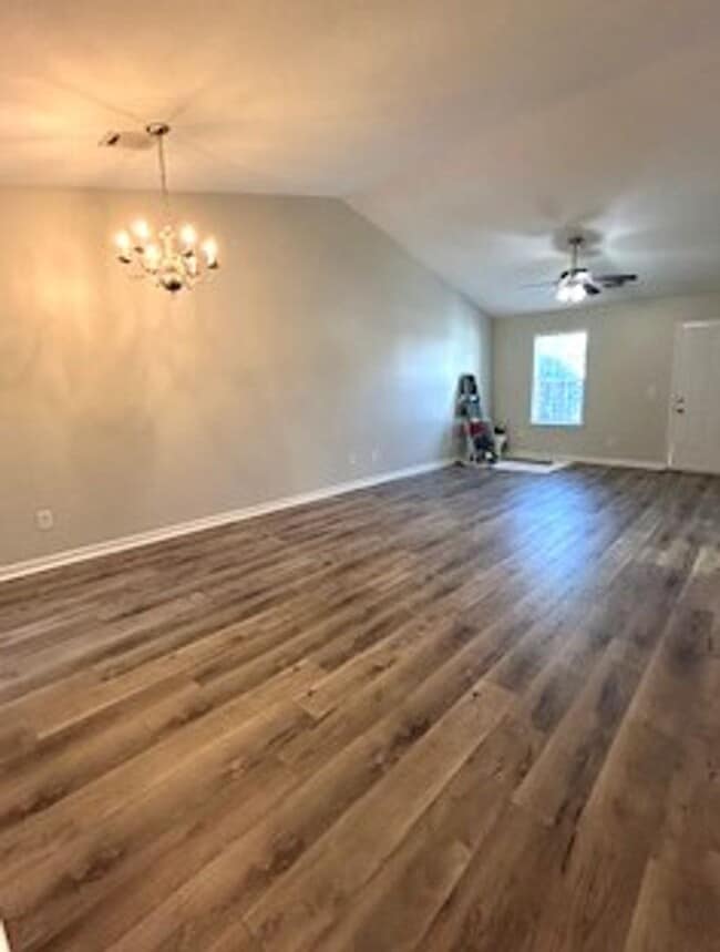 Photo - 1810 Lauren Ln