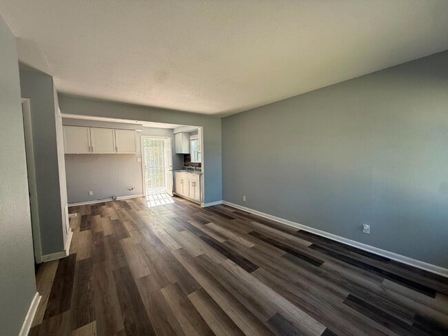Photo - 5750 N 62nd St