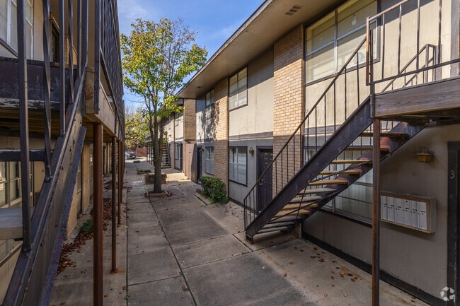 Photo - Sunwood Apartments