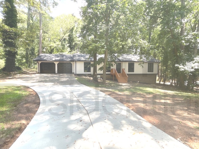Building Photo - 512 Raven Springs Trail