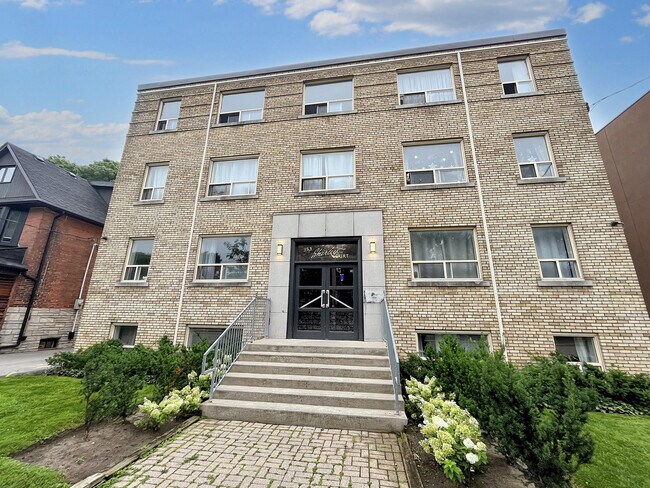 Building Photo - 153 Ranleigh Ave