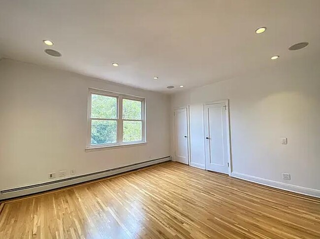1 bedroom in WOODSIDE NY 11377 - 1 bedroom in WOODSIDE NY 11377 Casa