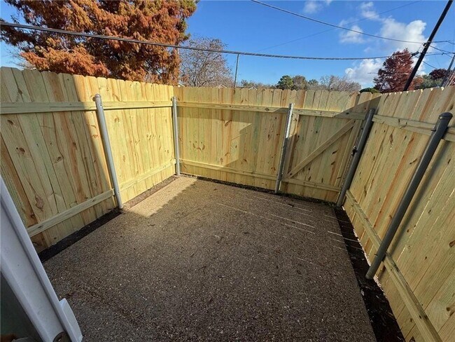 Photo - 1016 Greenspoint Dr