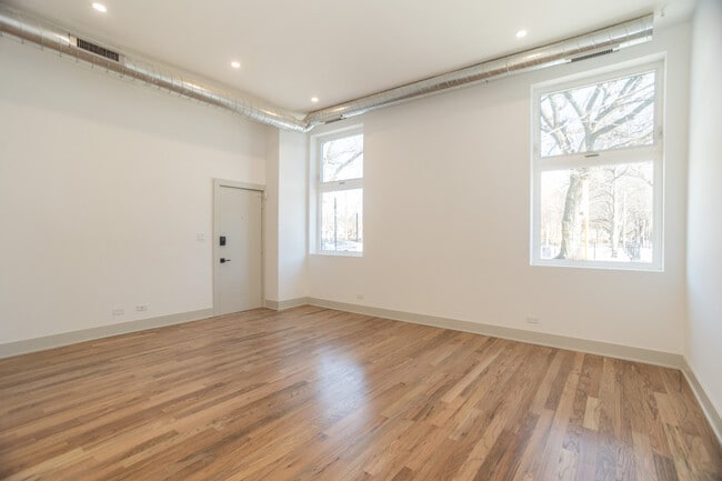 Photo - 2028 N Oakley Ave