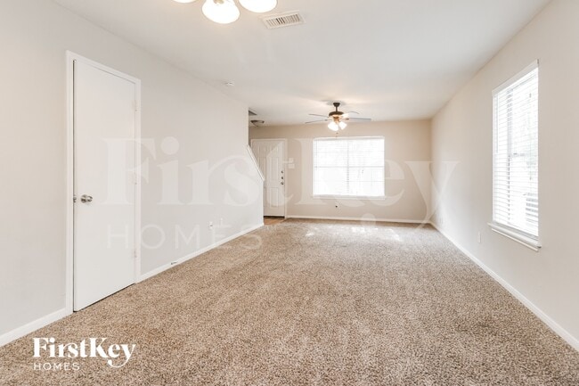 Photo - 15613 Martineau St