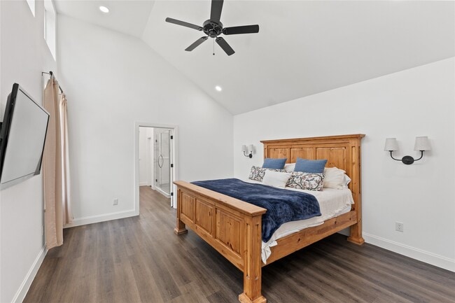 Photo - 3211 Cochran St