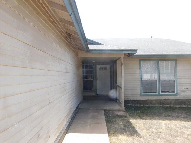 Photo - D.Schrager Properties1 (12003 Arrowwood Dr) Unidad B