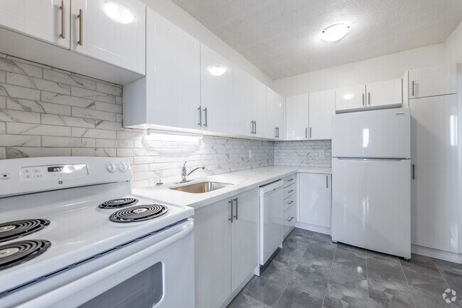 Building Photo - Hager Creek