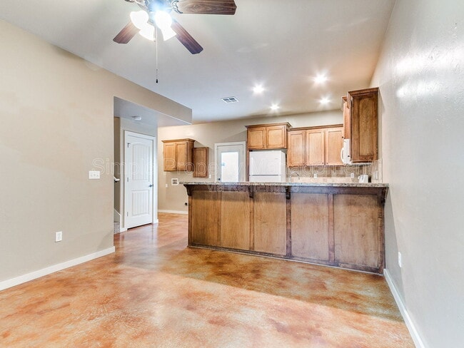 Photo - 2876 Muzzy St