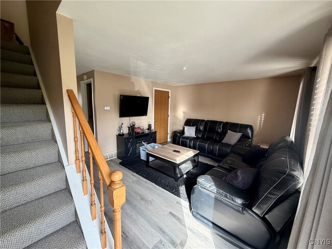 Photo - 1336 Westcott St