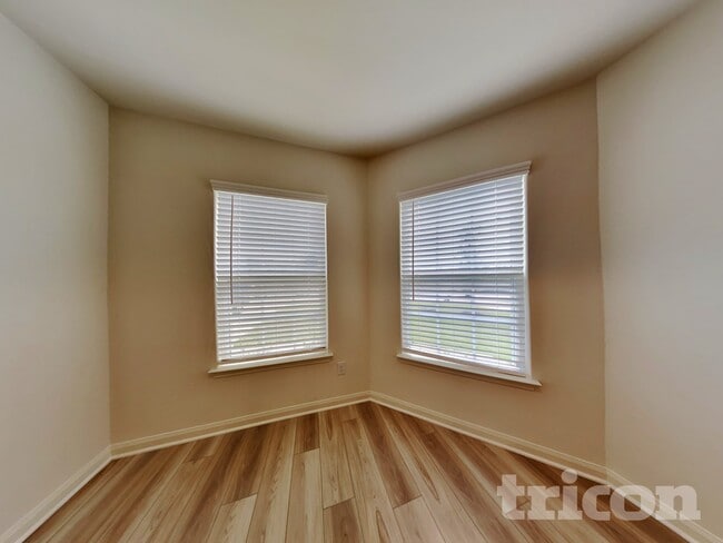 Photo - 23048 Shakespeare Dr