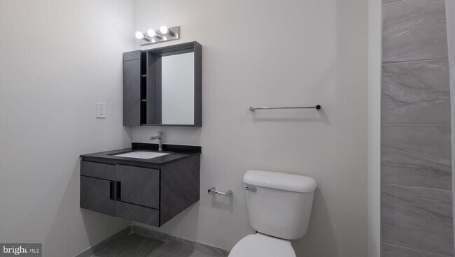 Photo - 4419 Ludlow St Unit 408 - APARTMENT A