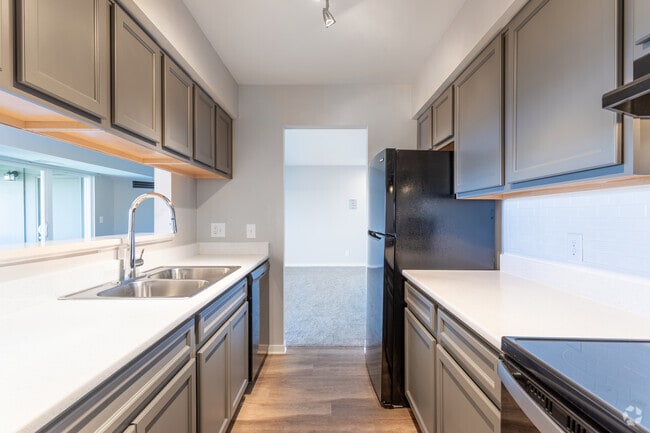 2 BR, 2 BA - Ultimate Harlow - The Lake Shore Apartments