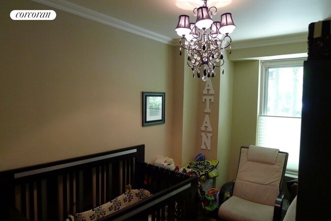 Photo - 400 Central Prk W