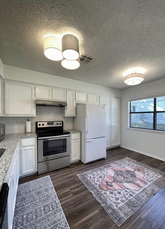 Photo - 26 Eleanor Ln