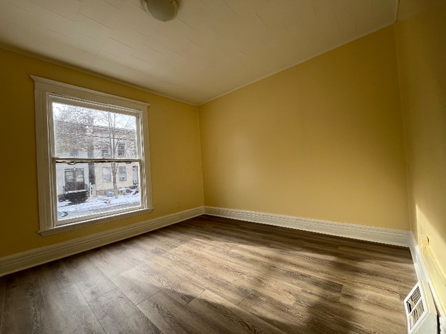 Photo - 683 State St