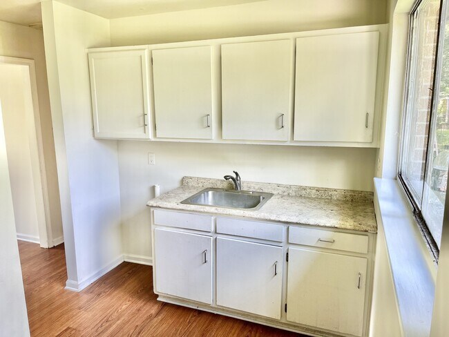 Photo - 7465 Whitney Dr Casa