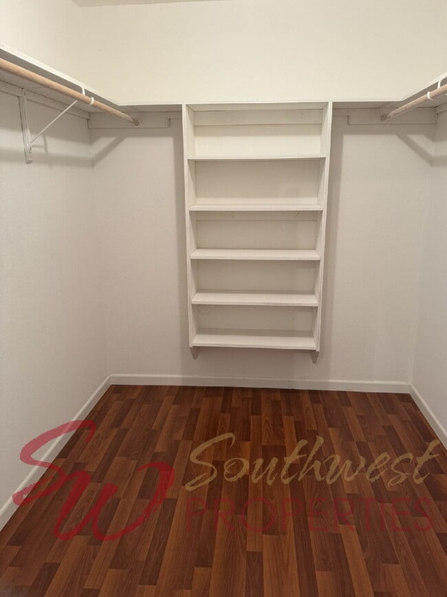 Photo - Outstanding 3 bedroom with extra bonus room and screened in porch!