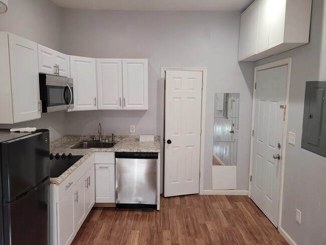 Photo - The Adams Apartments Unit 1R