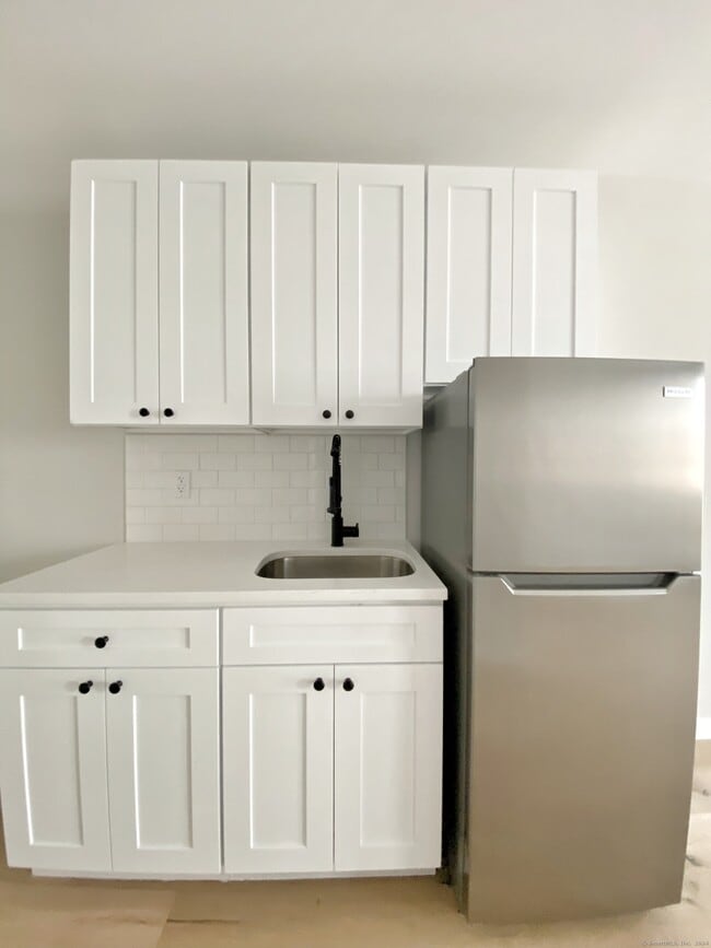 Photo - 32 Main St Unidad 202