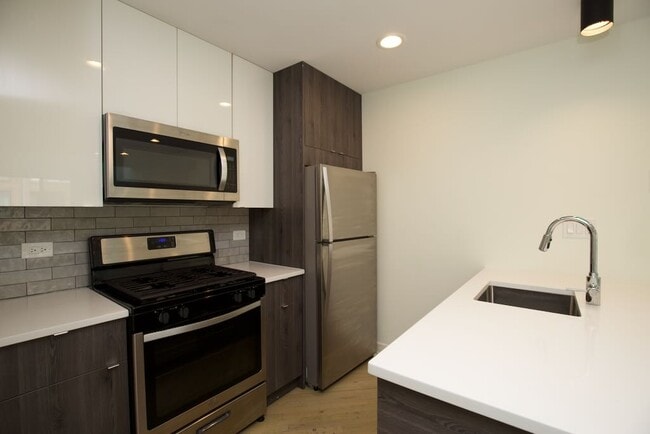 Photo - 843 W Grace St Unit 102H