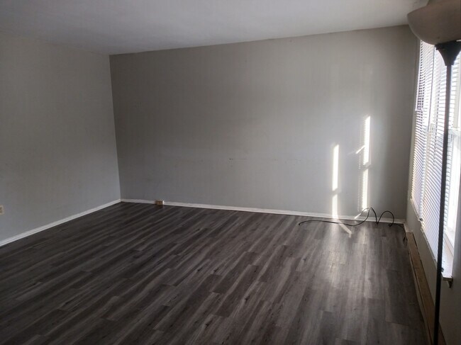 Photo - 156 Carnival Dr