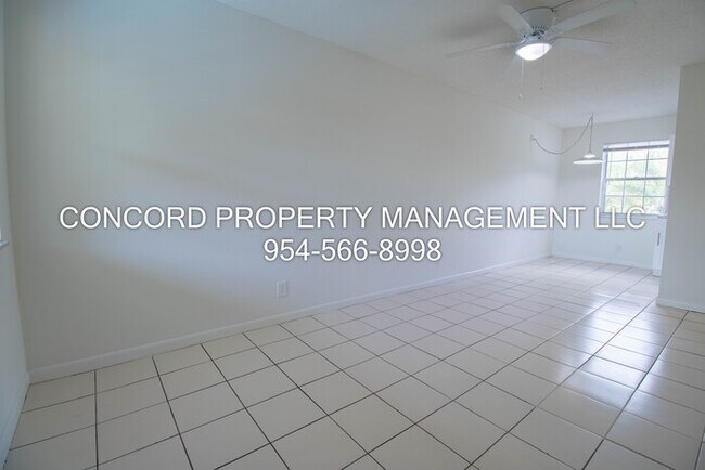 Photo - 2 Bedroom, 1.5 Bathroom Apartment with Poo...