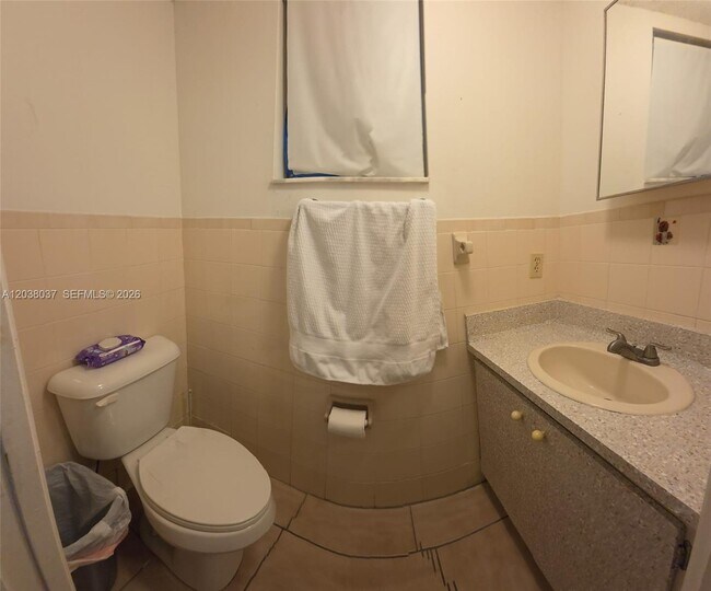 Photo - 2560 W 60th St Unit 104