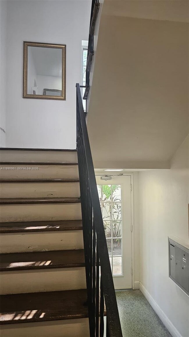 Building Photo - 1616 Michigan Ave Unit 11