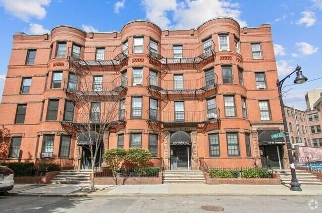 Building Photo - 25 St Stephen St Unit 1 Rental