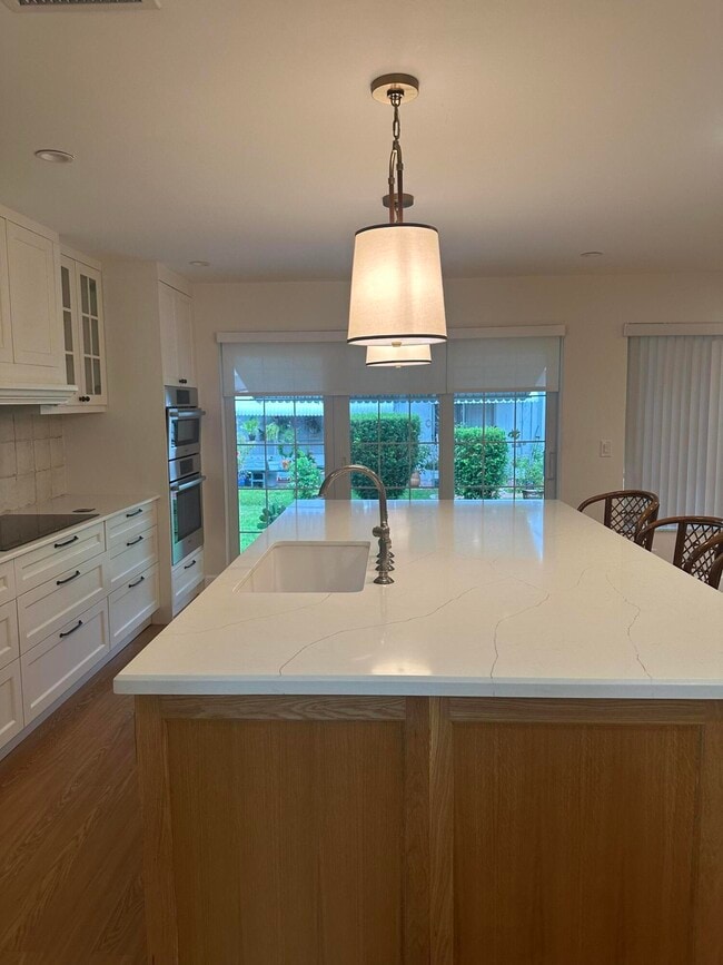 Photo - 141 NW 24th Ct