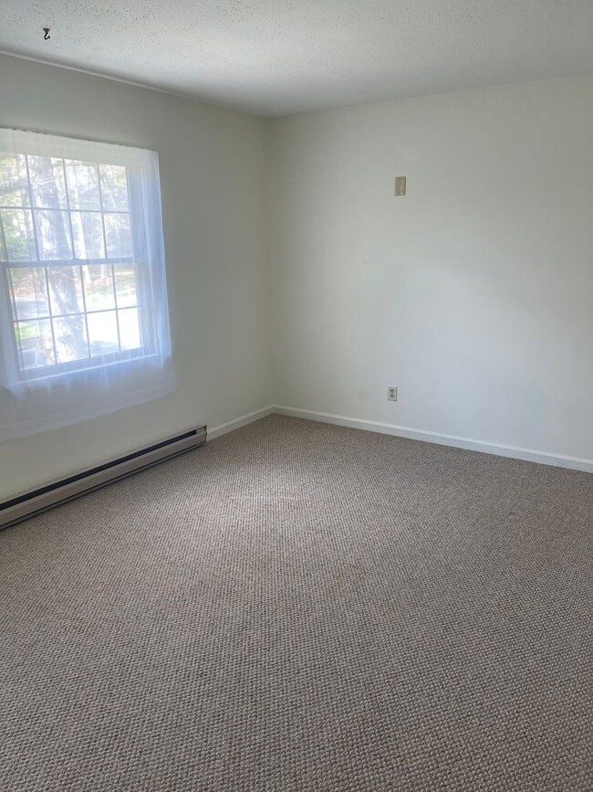 Spacious & Bright State College townhouse ... - Spacious & Bright State College townhouse ...