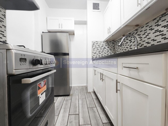 6645 Broadway Unit 3i