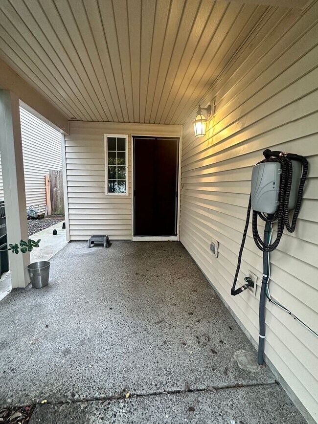 Photo - Convenient Beaverton Townhome!