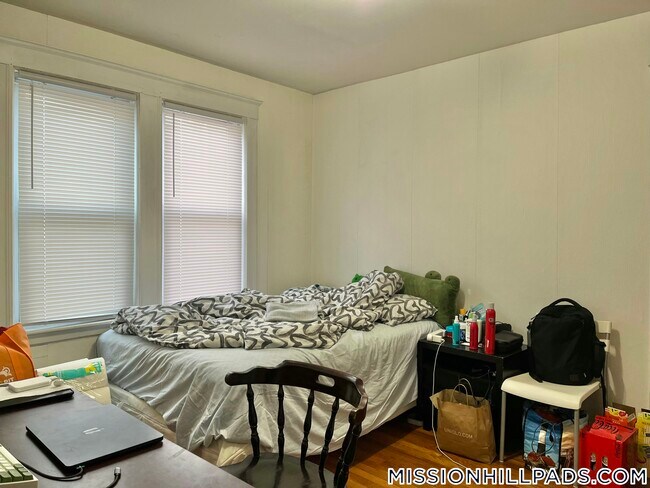 2 Mission St Unit 1