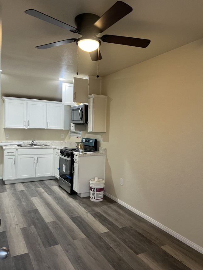 Building Photo - 1506 W Orange Ave Unit 1506 W Orange Ave Rental