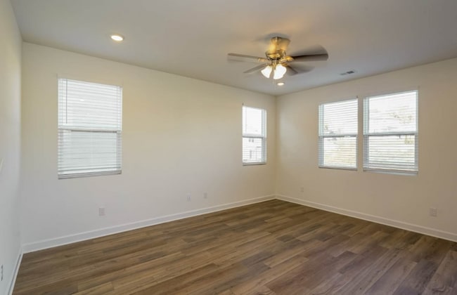 Photo - 1363 Georgetown Dr