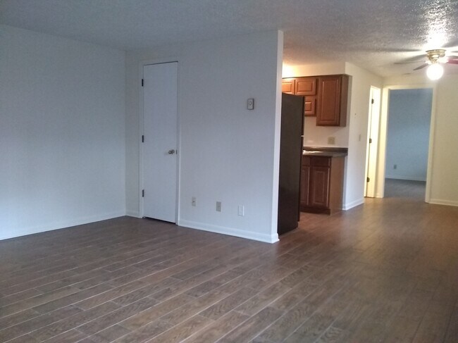 Photo - 6062 Donna-Jay Dr