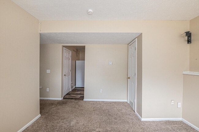 Photo - 4434 E Willoughby Rd